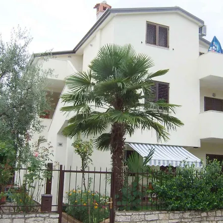 Apartment In Novigrad/istrien 9390